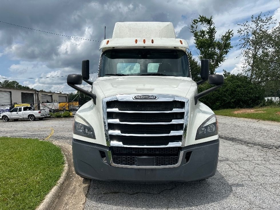 Day Cab Tractor-Heavy Duty Tractors-Freightliner-2018-T12664ST-Conyers-GA-241,982\n\t\tmiles-$ 52,750 - Image 2