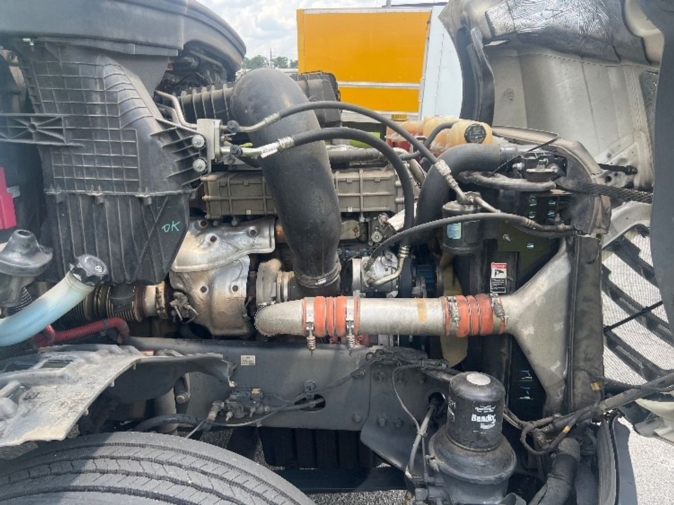 Day Cab Tractor-Heavy Duty Tractors-Freightliner-2018-T12664ST-Conyers-GA-504,064\n\t\tmiles-$ 43,750 - Image 15