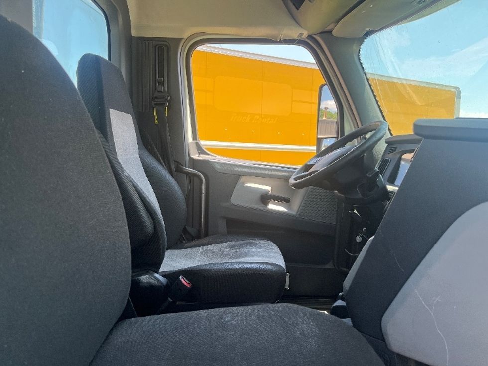 Day Cab Tractor-Heavy Duty Tractors-Freightliner-2018-T12664ST-Conyers-GA-525,133\n\t\tmiles-$ 42,000 - Image 13