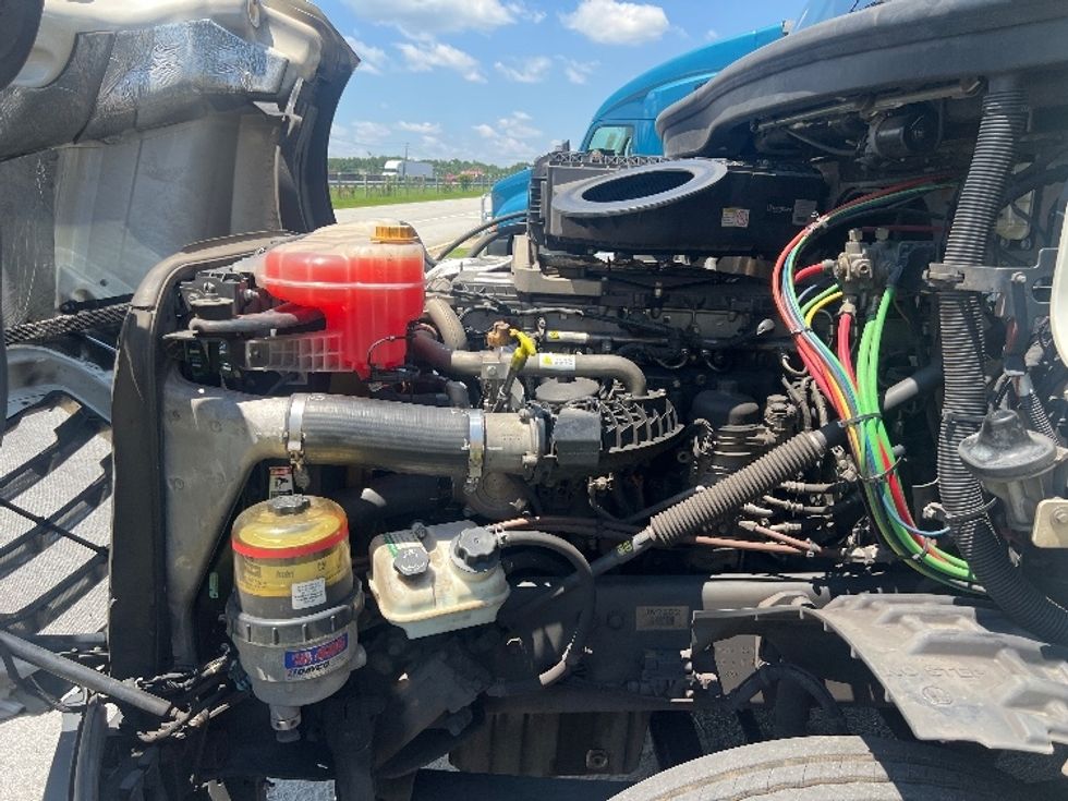 Day Cab Tractor-Heavy Duty Tractors-Freightliner-2018-T12664ST-Conyers-GA-525,133\n\t\tmiles-$ 42,000 - Image 15