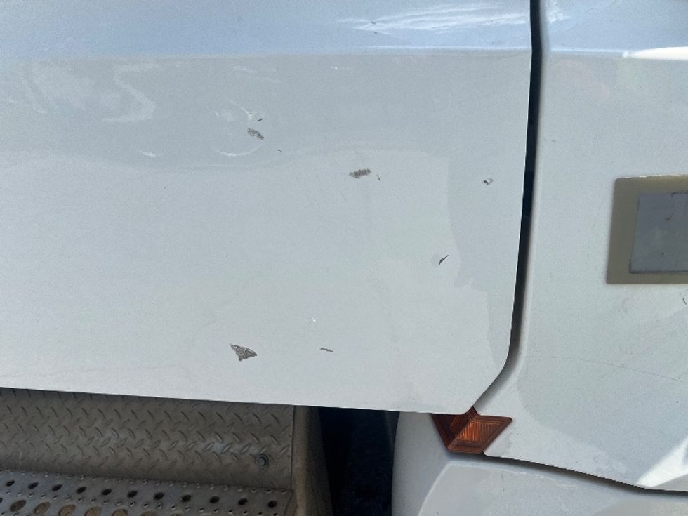 Day Cab Tractor-Heavy Duty Tractors-Freightliner-2018-T12664ST-Conyers-GA-525,133\n\t\tmiles-$ 42,000 - Image 18