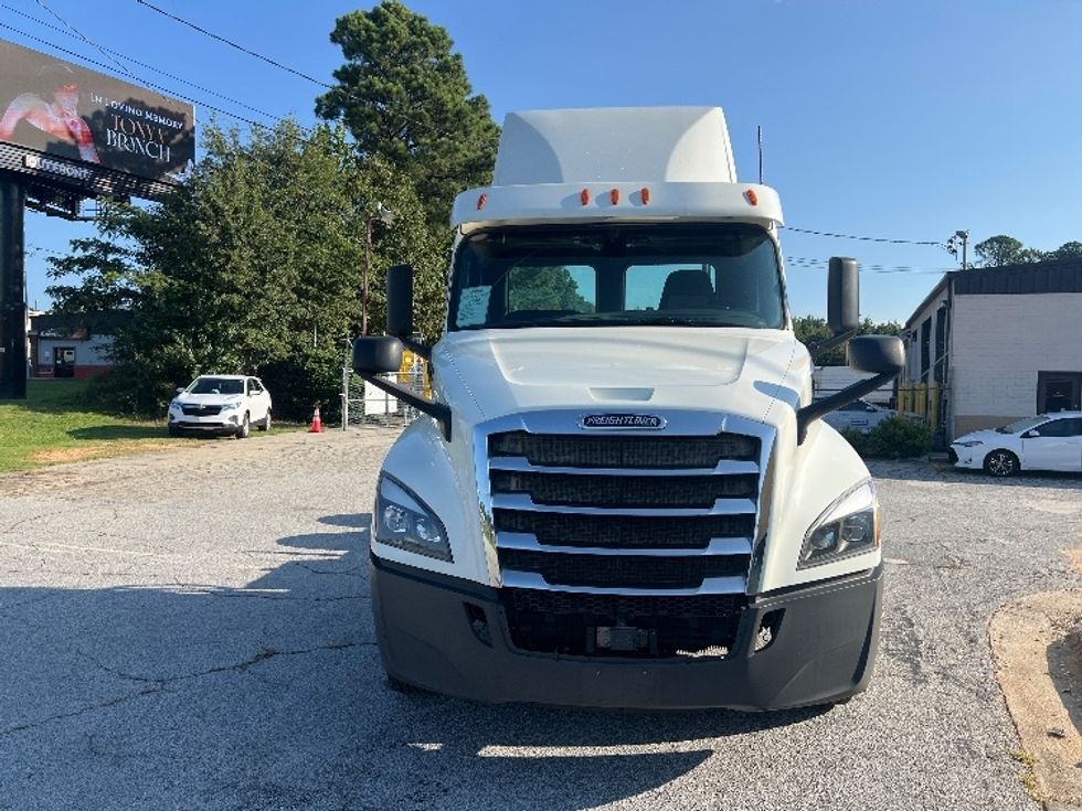 Day Cab Tractor-Heavy Duty Tractors-Freightliner-2018-T12664ST-Conyers-GA-525,133\n\t\tmiles-$ 42,000 - Image 2