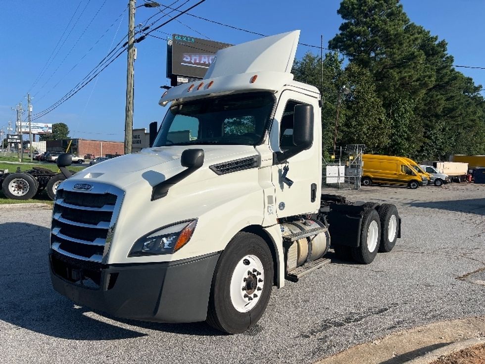 Day Cab Tractor-Heavy Duty Tractors-Freightliner-2018-T12664ST-Conyers-GA-525,133\n\t\tmiles-$ 42,000 - Image 3