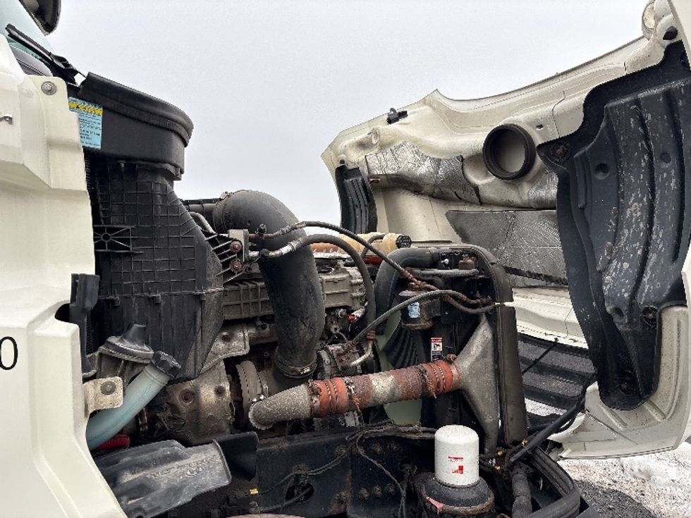 Day Cab Tractor-Heavy Duty Tractors-Freightliner-2018-T12664ST-Coxsackie-NY-459,857\n\t\tmiles-$ 33,750 - Image 14