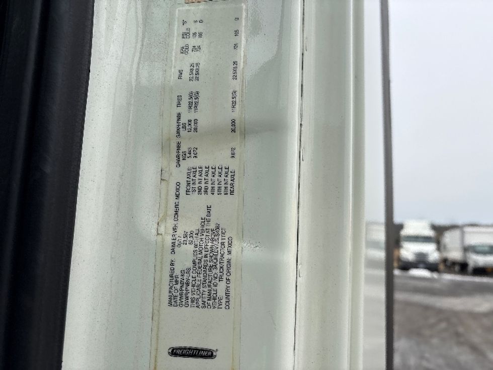 Day Cab Tractor-Heavy Duty Tractors-Freightliner-2018-T12664ST-Coxsackie-NY-459,857\n\t\tmiles-$ 33,750 - Image 16