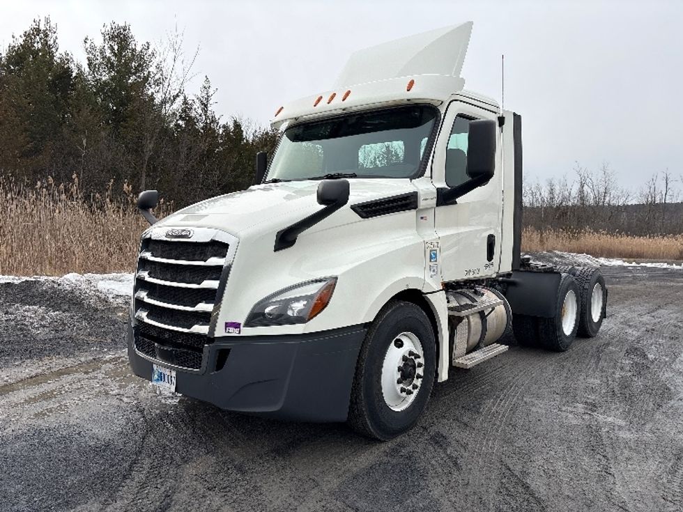 Day Cab Tractor-Heavy Duty Tractors-Freightliner-2018-T12664ST-Coxsackie-NY-459,857\n\t\tmiles-$ 33,750 - Image 3