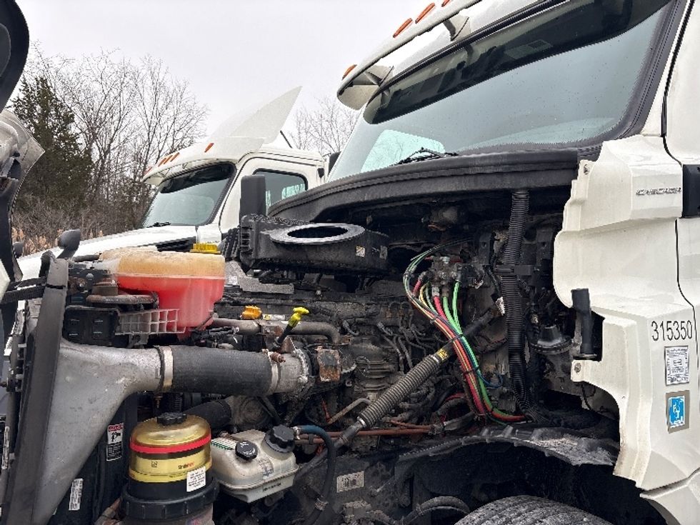 Day Cab Tractor-Heavy Duty Tractors-Freightliner-2018-T12664ST-Coxsackie-NY-510,521\n\t\tmiles-$ 33,250 - Image 16