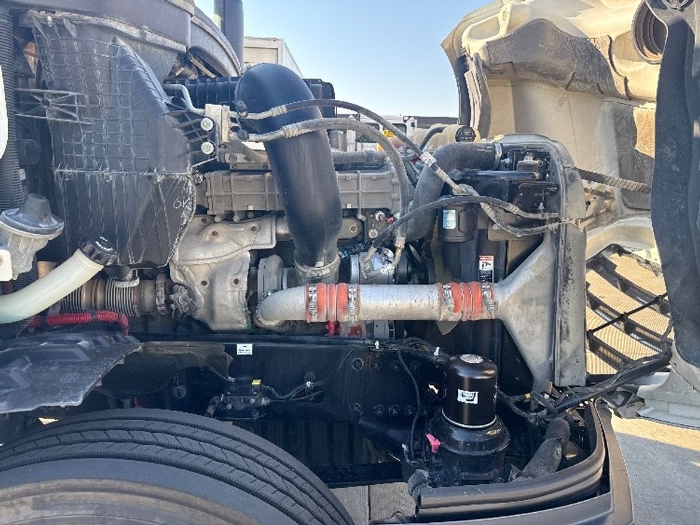 Day Cab Tractor-Heavy Duty Tractors-Freightliner-2018-T12664ST-Dallas-TX-320,156\n\t\tmiles-$ 48,250 - Image 15