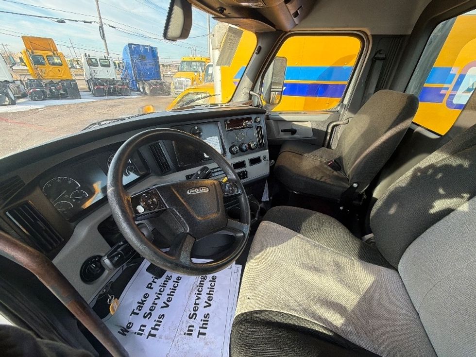 Day Cab Tractor-Heavy Duty Tractors-Freightliner-2018-T12664ST-Dallas-TX-328,765\n\t\tmiles-$ 45,750 - Image 10