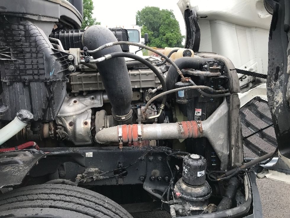 Day Cab Tractor-Heavy Duty Tractors-Freightliner-2018-T12664ST-Dayton-OH-488,857\n\t\tmiles-$ 43,000 - Image 13