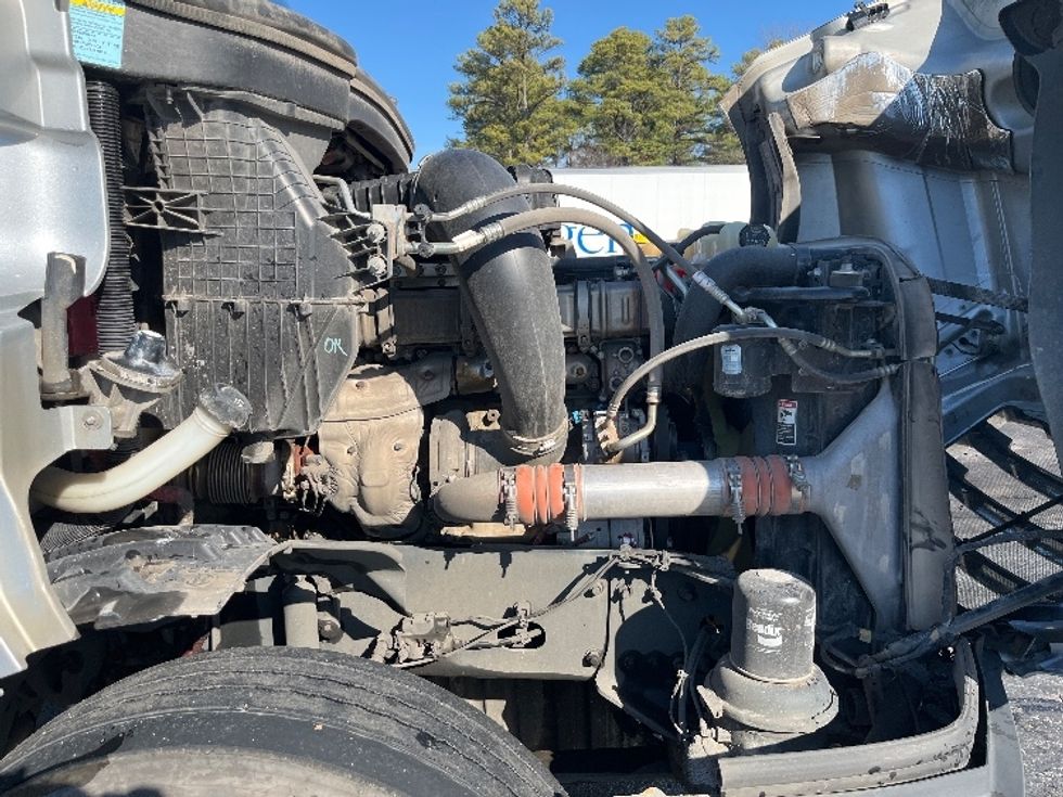 Day Cab Tractor-Heavy Duty Tractors-Freightliner-2018-T12664ST-Decatur-AL-413,919\n\t\tmiles-$ 44,750 - Image 15