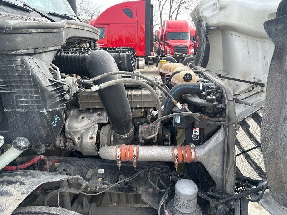 Day Cab Tractor-Heavy Duty Tractors-Freightliner-2018-T12664ST-Des Moines-IA-426,953\n\t\tmiles-$ 45,000 - Image 15