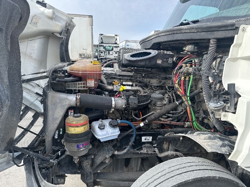 Day Cab Tractor-Heavy Duty Tractors-Freightliner-2018-T12664ST-Des Moines-IA-426,953\n\t\tmiles-$ 45,000 - Image 16