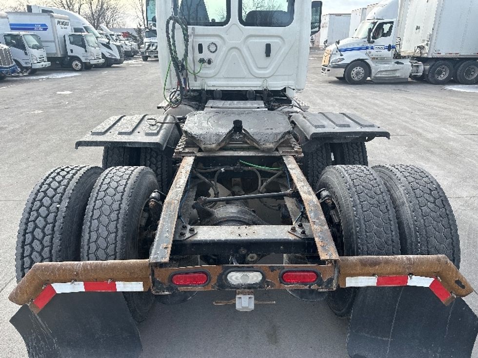 Day Cab Tractor-Heavy Duty Tractors-Freightliner-2018-T12664ST-Des Moines-IA-426,953\n\t\tmiles-$ 45,000 - Image 6