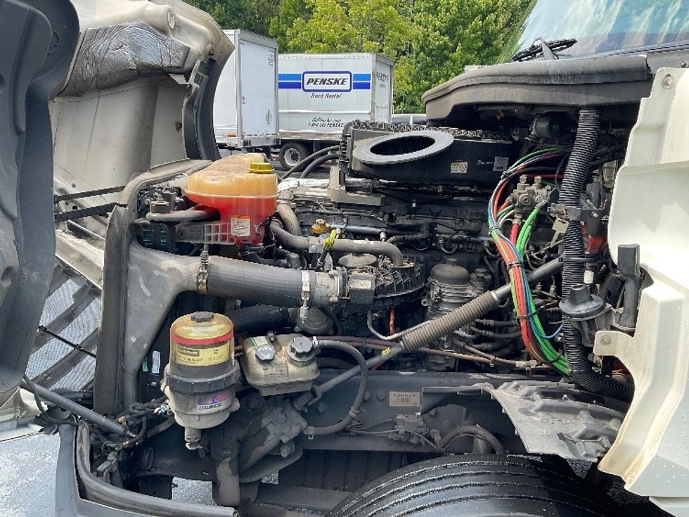 Day Cab Tractor-Heavy Duty Tractors-Freightliner-2018-T12664ST-Duluth-GA-455,437\n\t\tmiles-$ 47,000 - Image 16