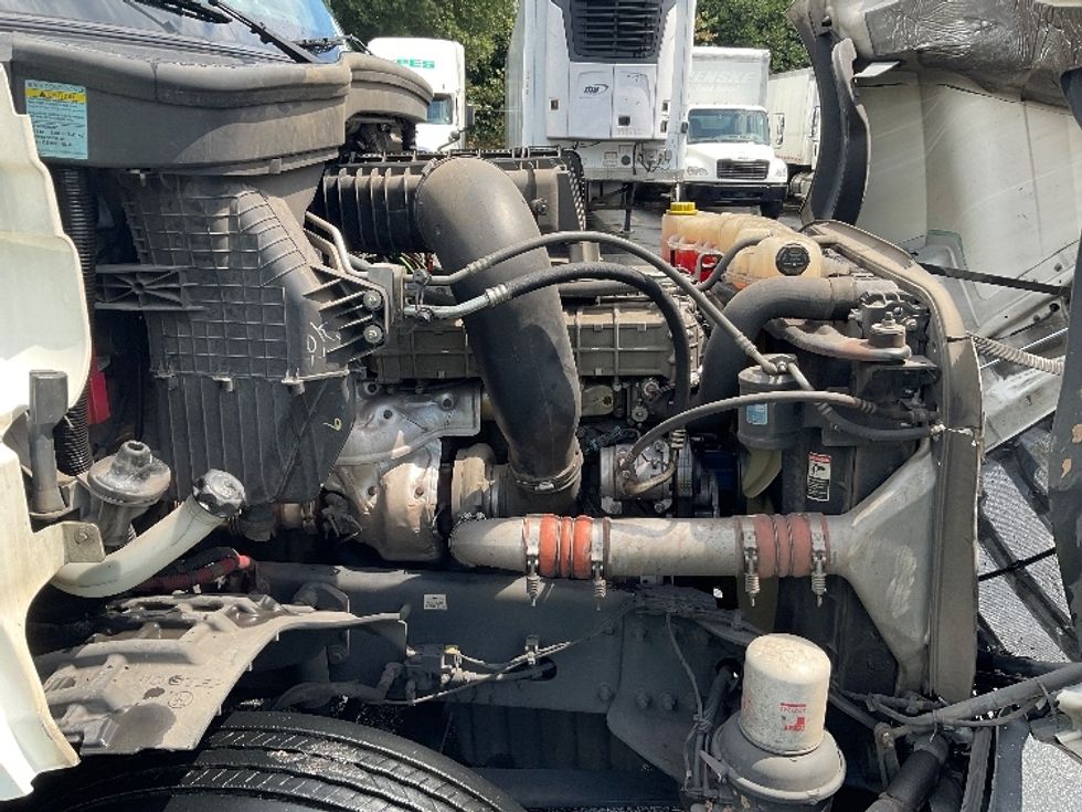 Day Cab Tractor-Heavy Duty Tractors-Freightliner-2018-T12664ST-Duluth-GA-522,973\n\t\tmiles-$ 42,500 - Image 15