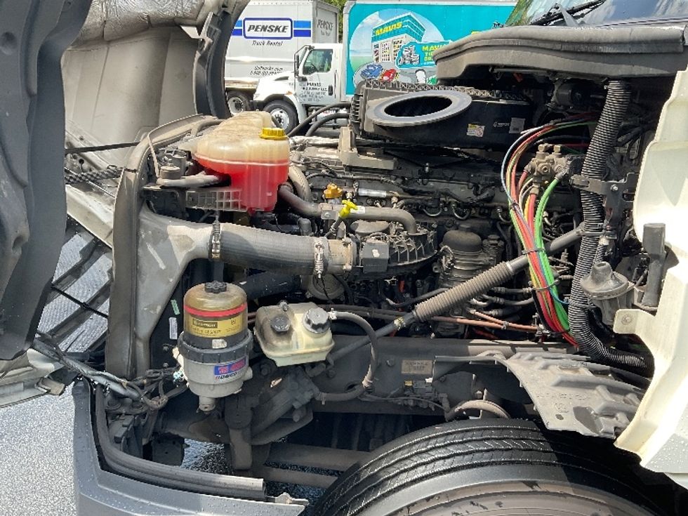 Day Cab Tractor-Heavy Duty Tractors-Freightliner-2018-T12664ST-Duluth-GA-522,973\n\t\tmiles-$ 42,500 - Image 16