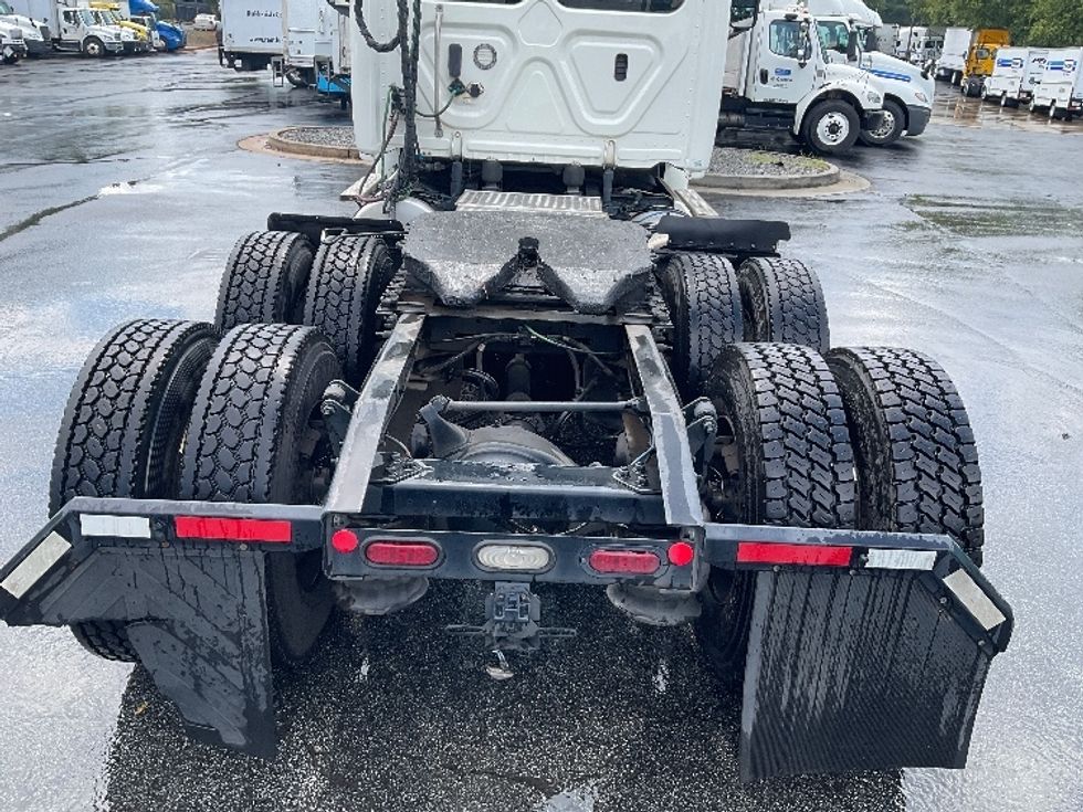 Day Cab Tractor-Heavy Duty Tractors-Freightliner-2018-T12664ST-Duluth-GA-522,973\n\t\tmiles-$ 42,500 - Image 6