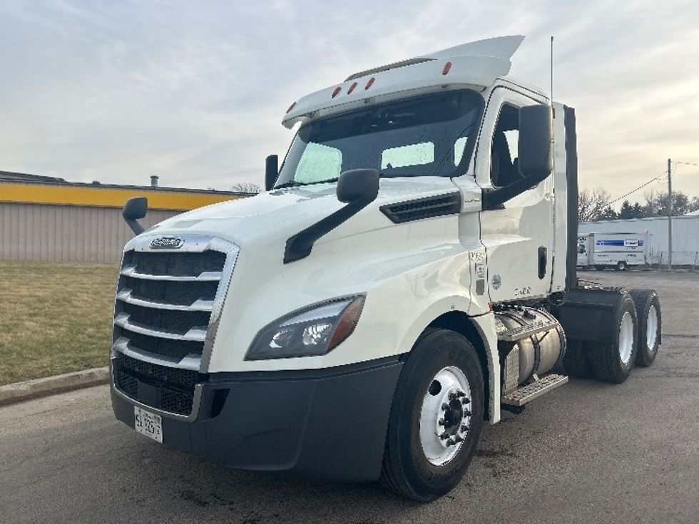 Day Cab Tractor-Heavy Duty Tractors-Freightliner-2018-T12664ST-East Chicago-IN-380,979\n\t\tmiles-$ 36,500 - Image 3