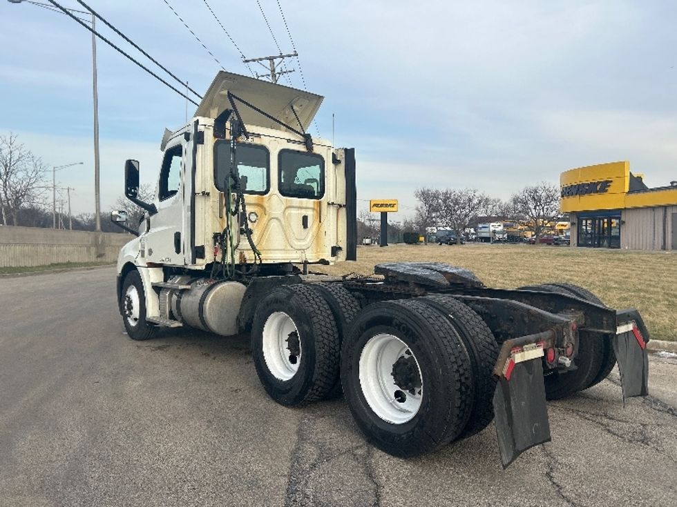 Day Cab Tractor-Heavy Duty Tractors-Freightliner-2018-T12664ST-East Chicago-IN-380,979\n\t\tmiles-$ 36,500 - Image 5