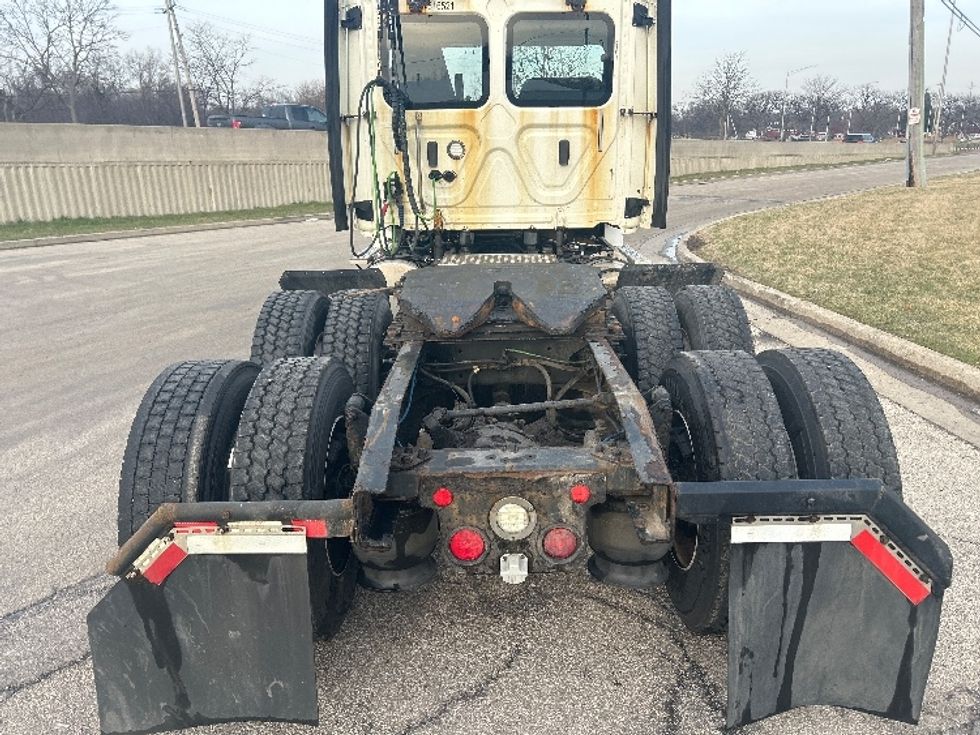 Day Cab Tractor-Heavy Duty Tractors-Freightliner-2018-T12664ST-East Chicago-IN-380,979\n\t\tmiles-$ 36,500 - Image 6