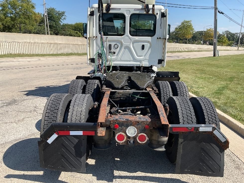 Day Cab Tractor-Heavy Duty Tractors-Freightliner-2018-T12664ST-East Chicago-IN-387,172\n\t\tmiles-$ 41,000 - Image 6