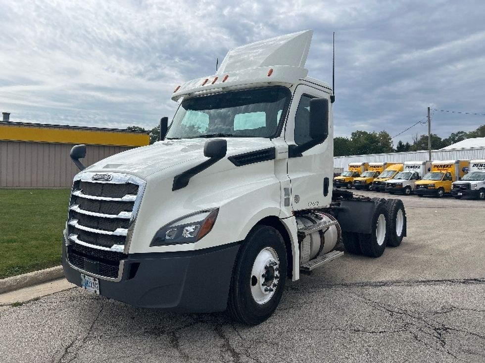 Day Cab Tractor-Heavy Duty Tractors-Freightliner-2018-T12664ST-East Chicago-IN-434,993\n\t\tmiles-$ 38,500 - Image 3