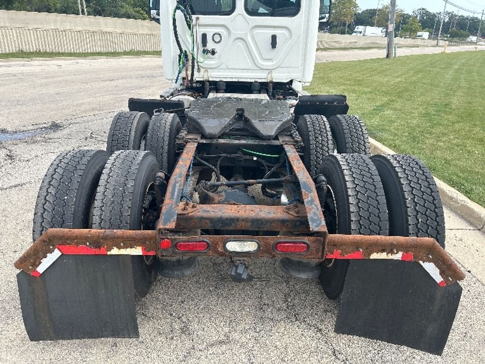 Day Cab Tractor-Heavy Duty Tractors-Freightliner-2018-T12664ST-East Chicago-IN-434,993\n\t\tmiles-$ 38,500 - Image 6