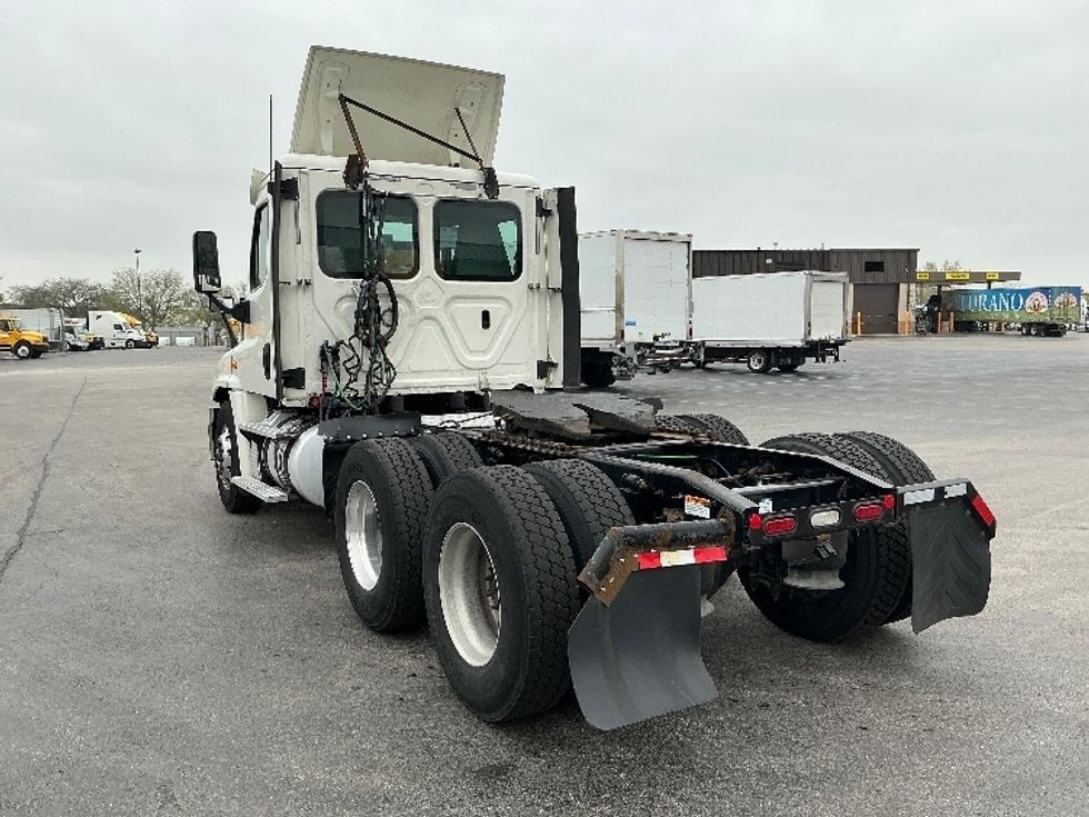Day Cab Tractor-Heavy Duty Tractors-Freightliner-2018-T12664ST-East Chicago-IN-493,002\n\t\tmiles-$ 34,750 - Image 5
