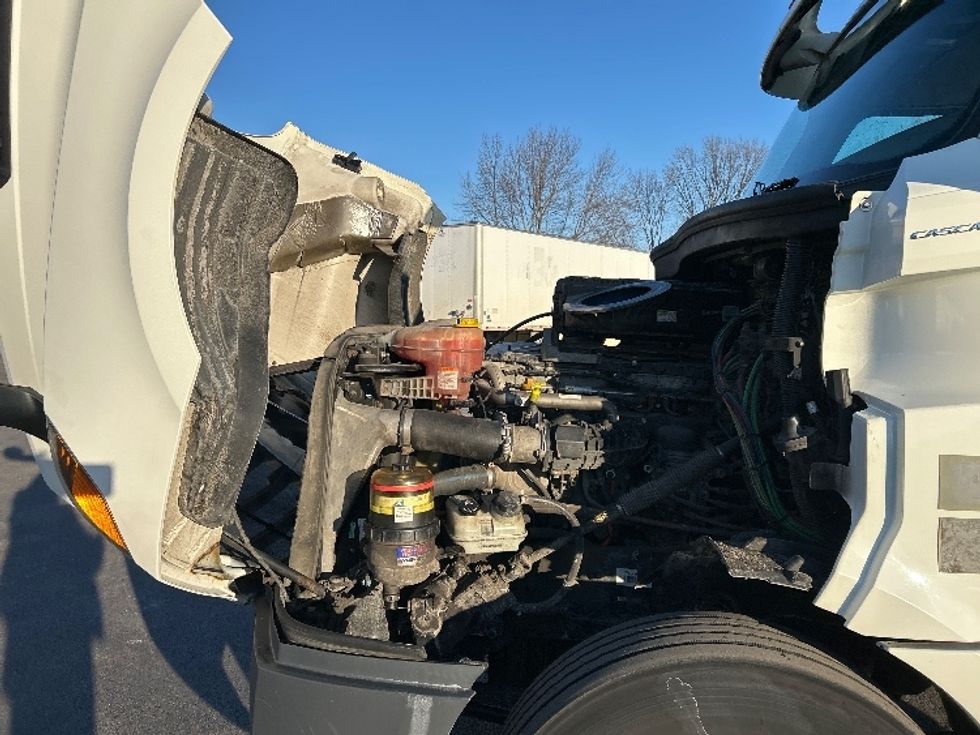 Day Cab Tractor-Heavy Duty Tractors-Freightliner-2018-T12664ST-East Chicago-IN-505,751\n\t\tmiles-$ 40,750 - Image 16