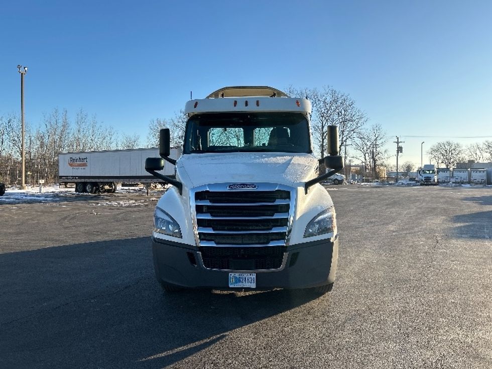 Day Cab Tractor-Heavy Duty Tractors-Freightliner-2018-T12664ST-East Chicago-IN-505,751\n\t\tmiles-$ 40,750 - Image 2