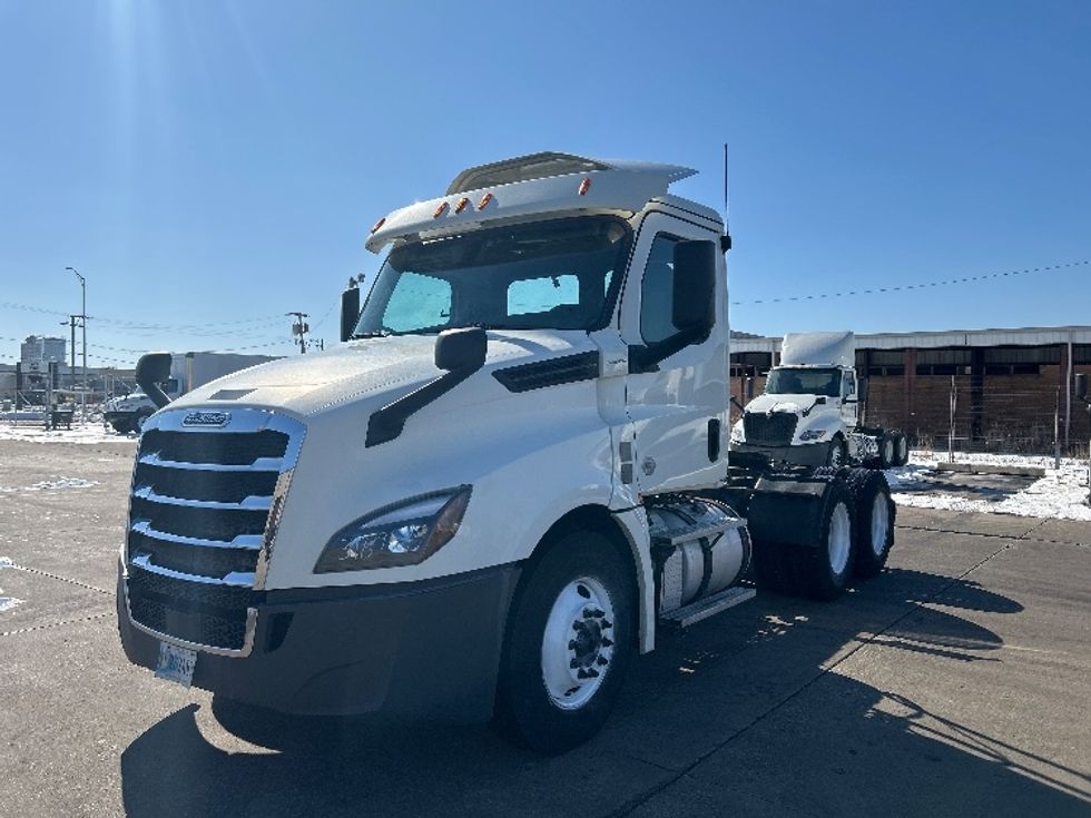 Day Cab Tractor-Heavy Duty Tractors-Freightliner-2018-T12664ST-East Chicago-IN-505,751\n\t\tmiles-$ 40,750 - Image 3
