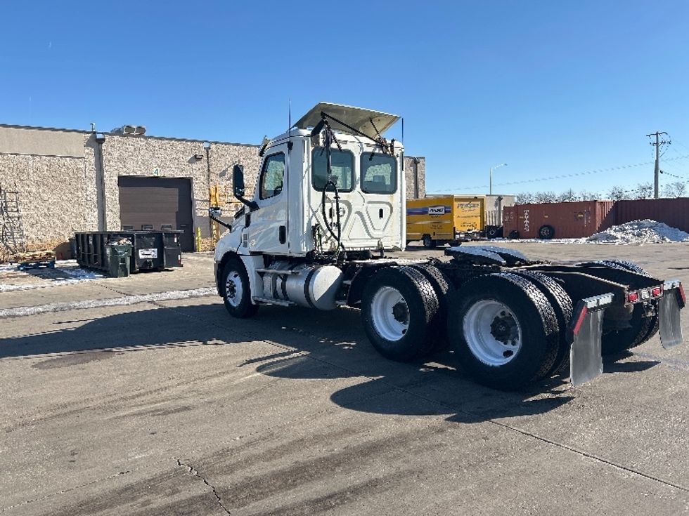 Day Cab Tractor-Heavy Duty Tractors-Freightliner-2018-T12664ST-East Chicago-IN-505,751\n\t\tmiles-$ 40,750 - Image 5