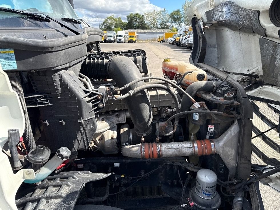 Day Cab Tractor-Heavy Duty Tractors-Freightliner-2018-T12664ST-East Chicago-IN-538,091\n\t\tmiles-$ 33,750 - Image 16