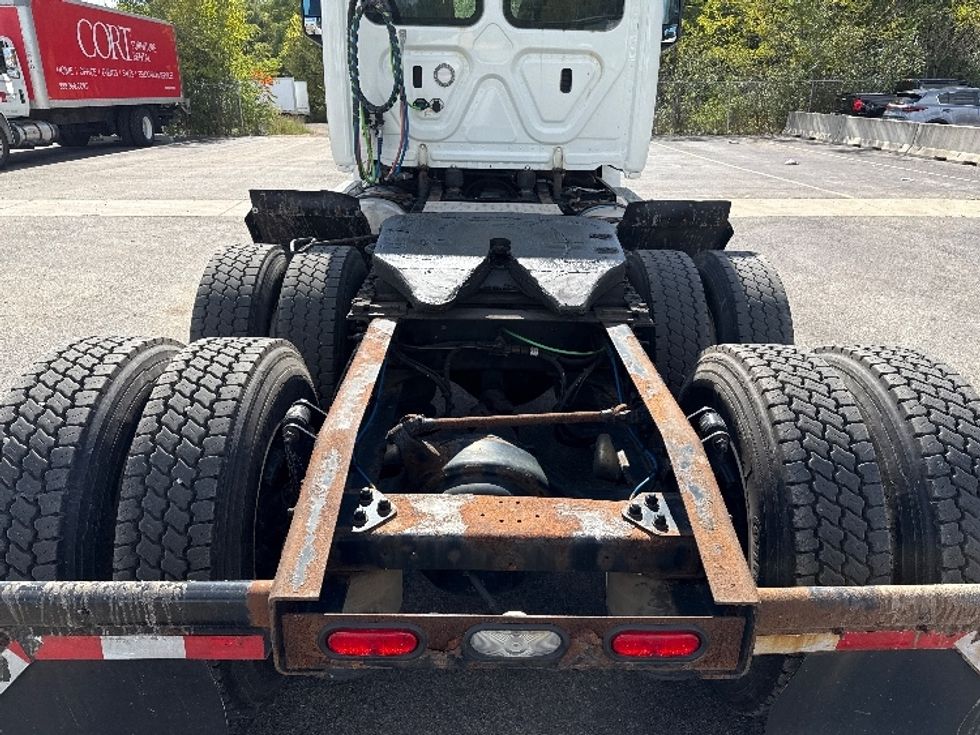 Day Cab Tractor-Heavy Duty Tractors-Freightliner-2018-T12664ST-East Chicago-IN-538,091\n\t\tmiles-$ 33,750 - Image 6