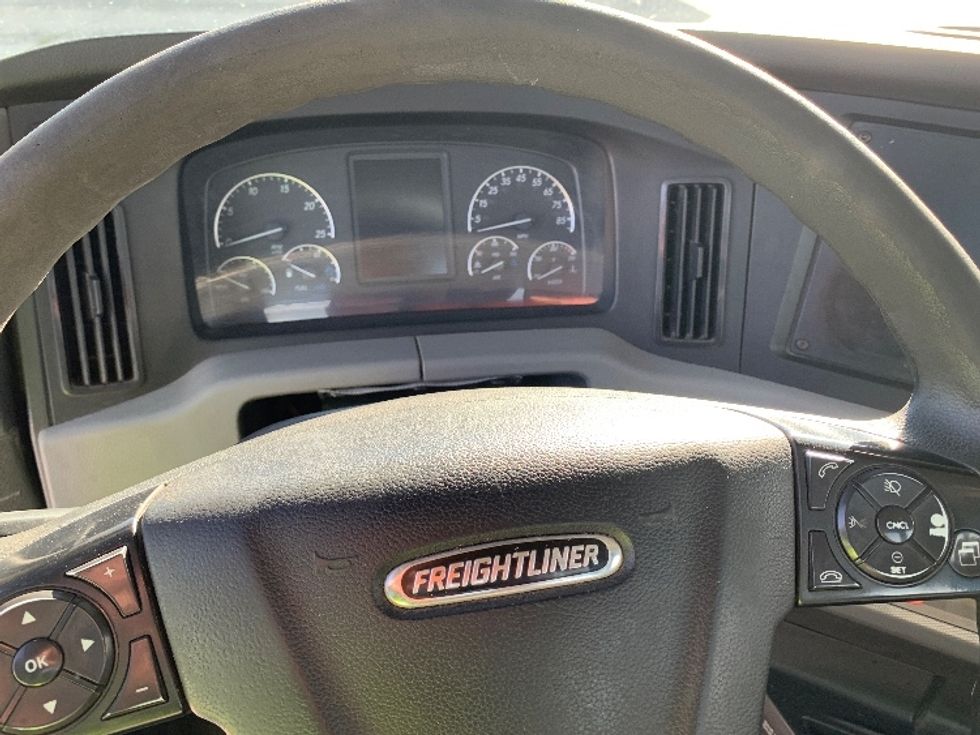 Day Cab Tractor-Heavy Duty Tractors-Freightliner-2018-T12664ST-East Liberty-OH-622,569\n\t\tmiles-$ 30,500 - Image 11