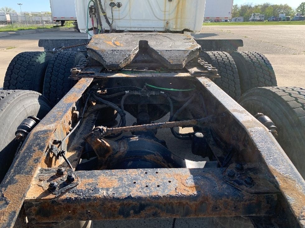 Day Cab Tractor-Heavy Duty Tractors-Freightliner-2018-T12664ST-East Liberty-OH-622,569\n\t\tmiles-$ 30,500 - Image 6