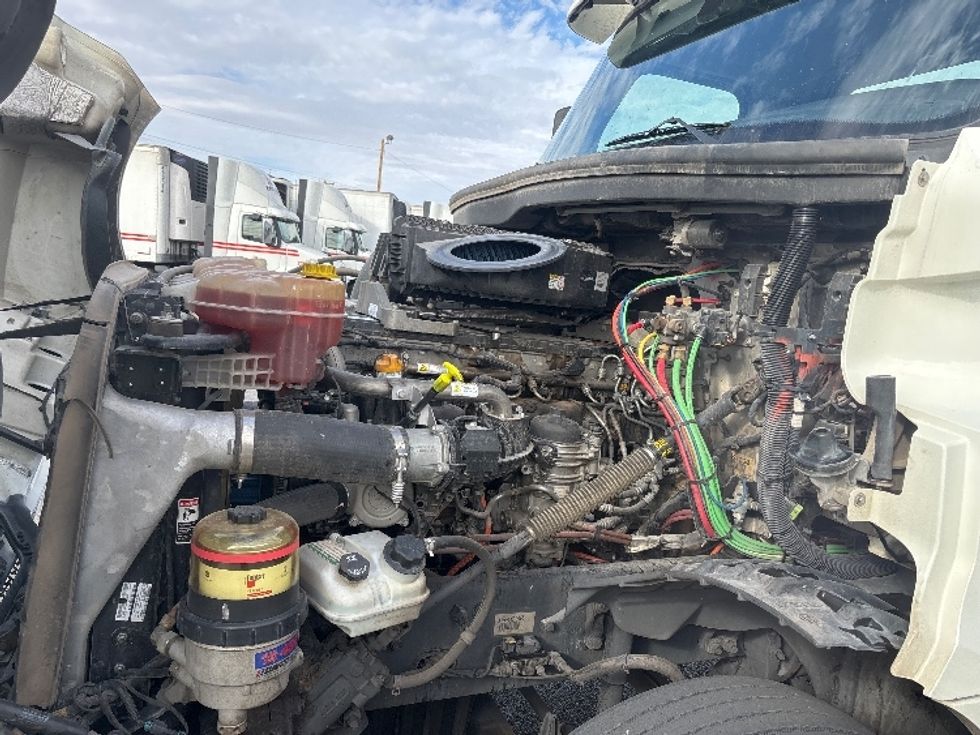 Day Cab Tractor-Heavy Duty Tractors-Freightliner-2018-T12664ST-El Paso-TX-316,933\n\t\tmiles-$ 58,250 - Image 16