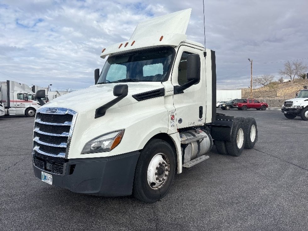 Day Cab Tractor-Heavy Duty Tractors-Freightliner-2018-T12664ST-El Paso-TX-316,933\n\t\tmiles-$ 58,250 - Image 3