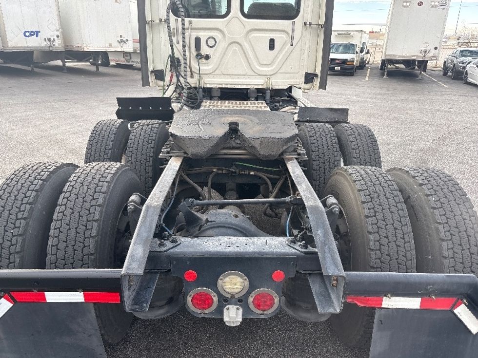Day Cab Tractor-Heavy Duty Tractors-Freightliner-2018-T12664ST-El Paso-TX-316,933\n\t\tmiles-$ 58,250 - Image 6