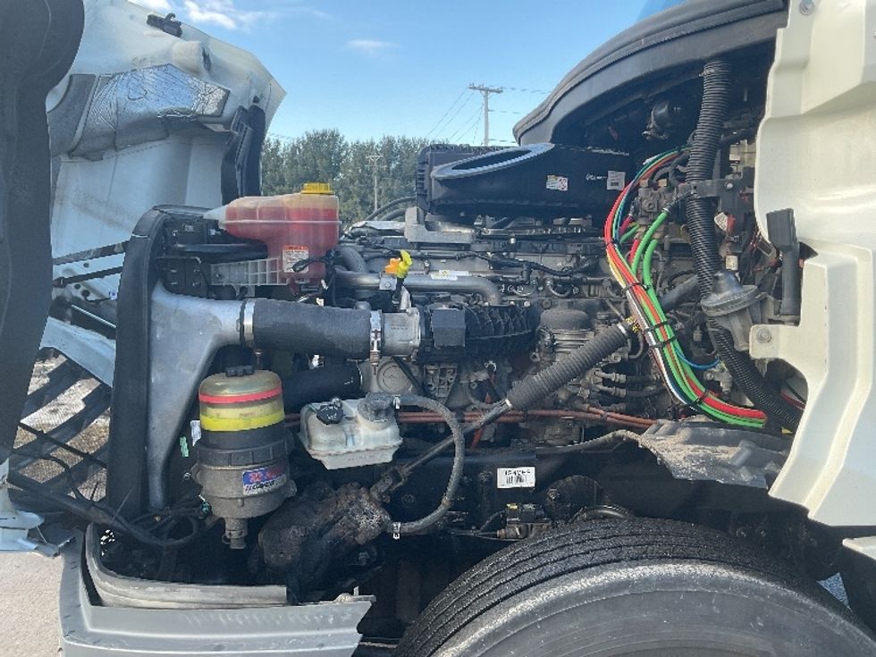 Day Cab Tractor-Heavy Duty Tractors-Freightliner-2018-T12664ST-Elkhart-IN-380,700\n\t\tmiles-$ 45,500 - Image 16