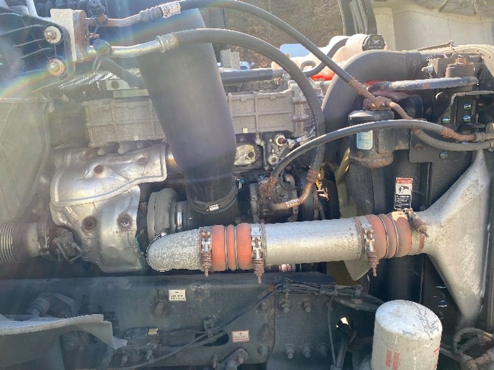 Day Cab Tractor-Heavy Duty Tractors-Freightliner-2018-T12664ST-Fitchburg-MA-365,779\n\t\tmiles-$ 41,500 - Image 14