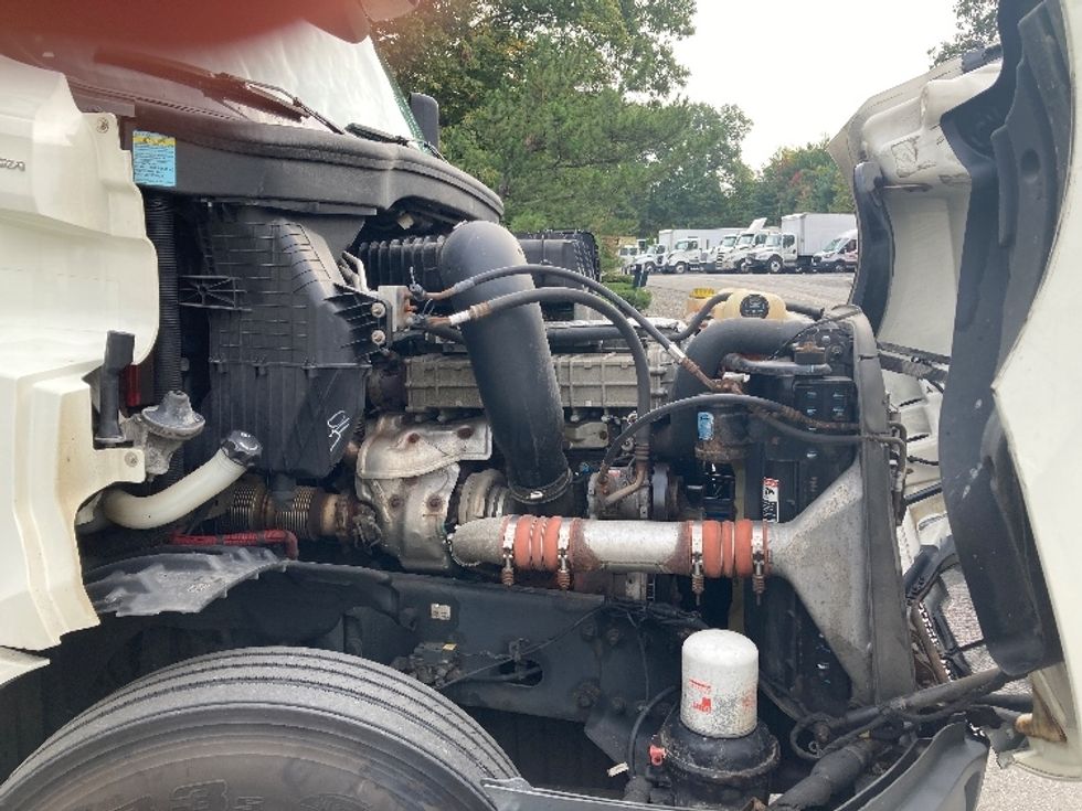 Day Cab Tractor-Heavy Duty Tractors-Freightliner-2018-T12664ST-Fitchburg-MA-512,021\n\t\tmiles-$ 38,750 - Image 15