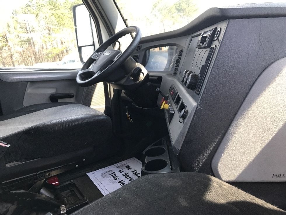 2018 Freightliner Cascadia 126" Day cab photo 13