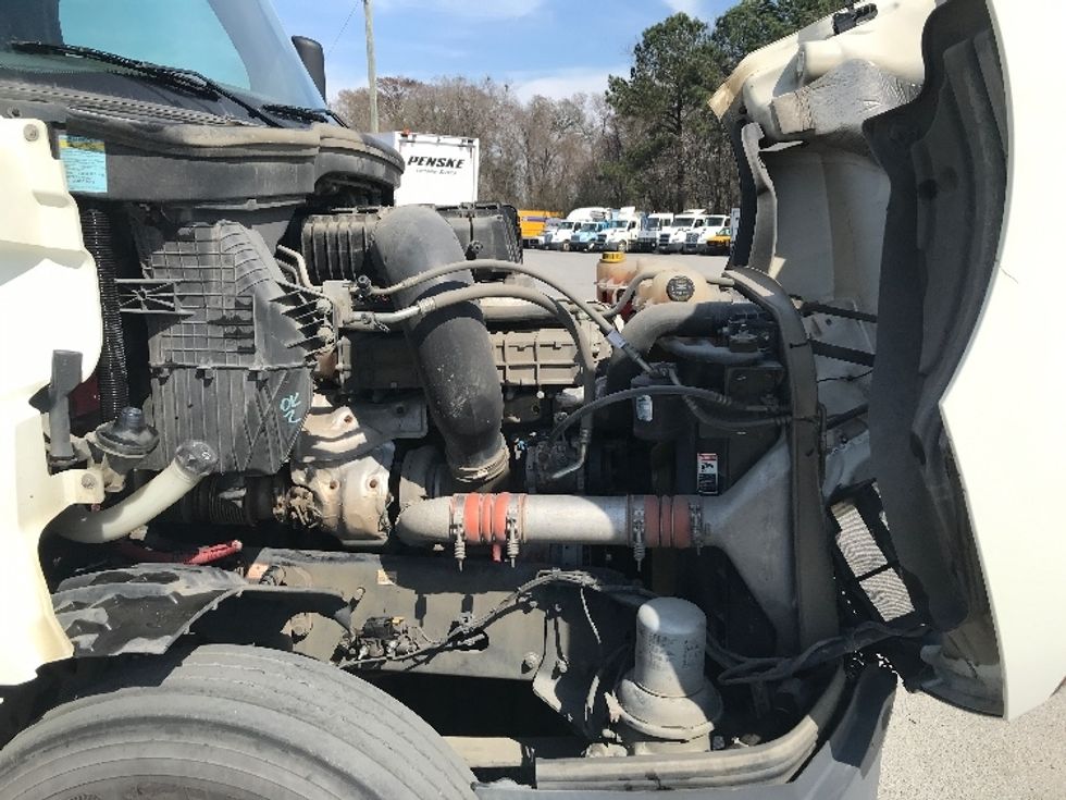 2018 Freightliner Cascadia 126" Day cab photo 14