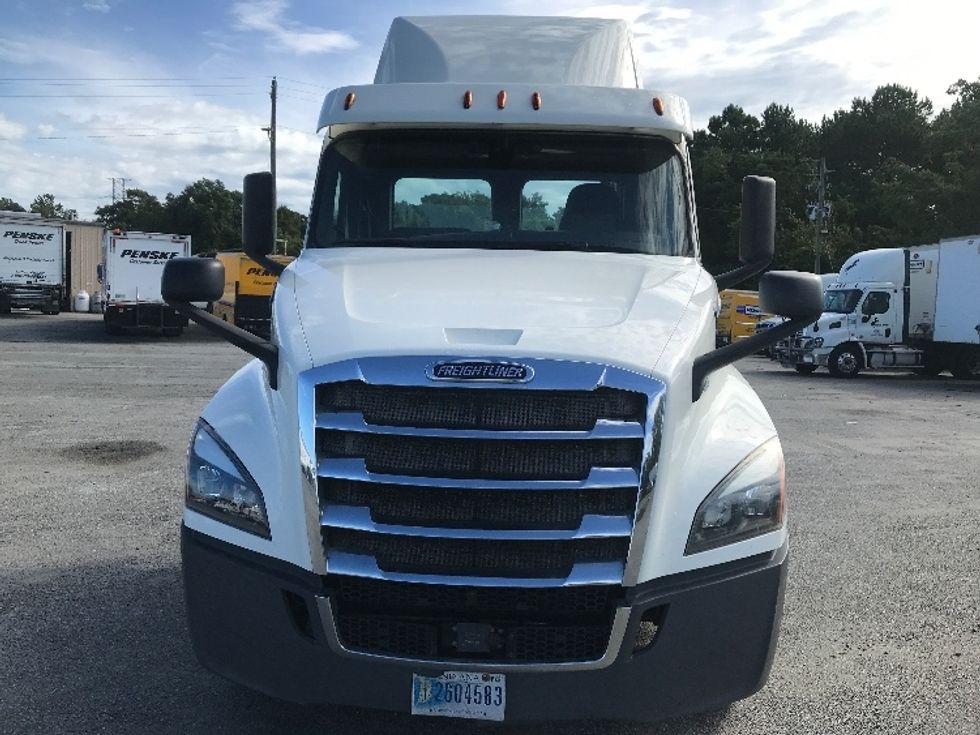 Day Cab Tractor-Heavy Duty Tractors-Freightliner-2018-T12664ST-Florence-SC-448,075\n\t\tmiles-$ 45,000 - Image 19