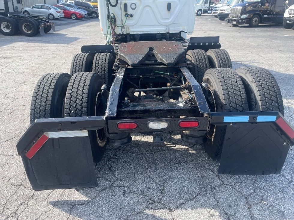 Day Cab Tractor-Heavy Duty Tractors-Freightliner-2018-T12664ST-Forest Park-GA-371,808\n\t\tmiles-$ 43,500 - Image 6