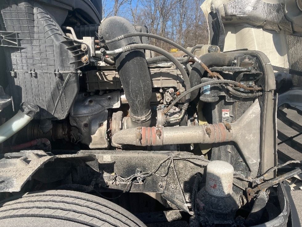 Day Cab Tractor-Heavy Duty Tractors-Freightliner-2018-T12664ST-Fort Wayne-IN-603,459\n\t\tmiles-$ 34,750 - Image 15