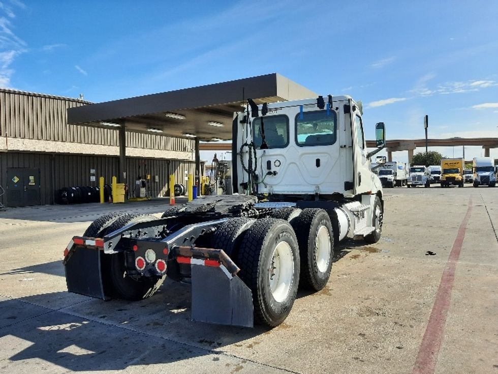 Day Cab Tractor-Heavy Duty Tractors-Freightliner-2018-T12664ST-Fort Worth-TX-320,327\n\t\tmiles-$ 47,250 - Image 7
