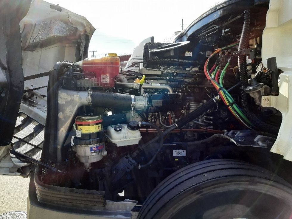 Day Cab Tractor-Heavy Duty Tractors-Freightliner-2018-T12664ST-Fort Worth-TX-405,598\n\t\tmiles-$ 42,750 - Image 16